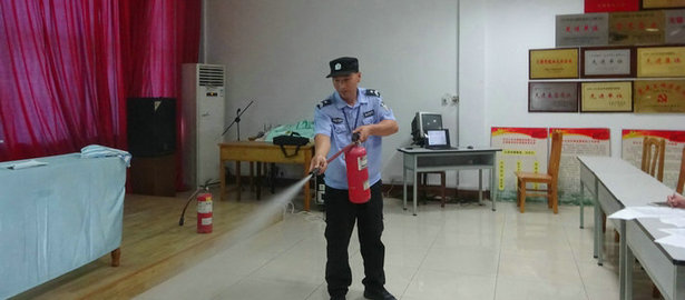 劉潭服裝舉辦新員工培訓會議